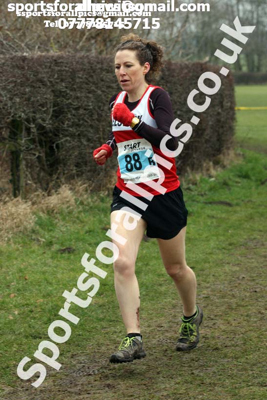 Senior and veteran womens 2018 Durham Cathedral Cross Country Relay. Photo:  David T. Hewitson/Sports for All Pics